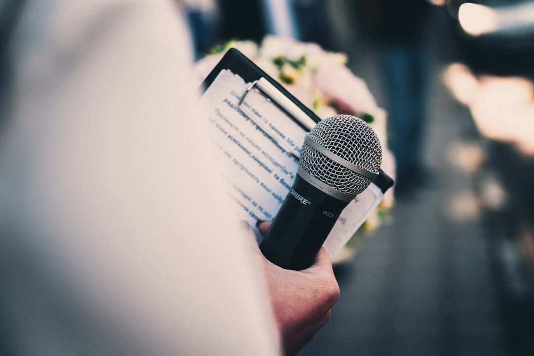 independent journalist reporting